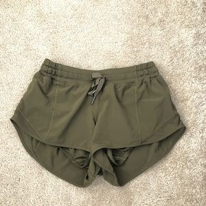 Lululemon Hotty Hot Size 6 Olive Green